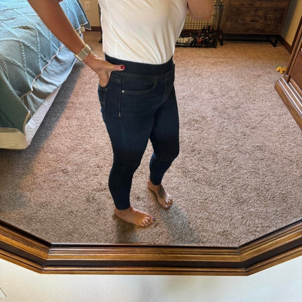 Levi's dark blue skinny jeans Size 8